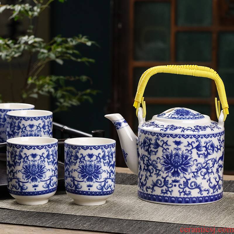 Jingdezhen blue and white ceramics kung fu tea set office household of Chinese style cup teapot girder of a complete set of the kettle