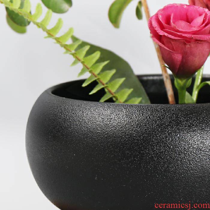 Chinese zen, black pottery ceramic flower pot flower implement Japanese flower arrangement is a sword mountain small ceramic bowl flow hydroponic vessels
