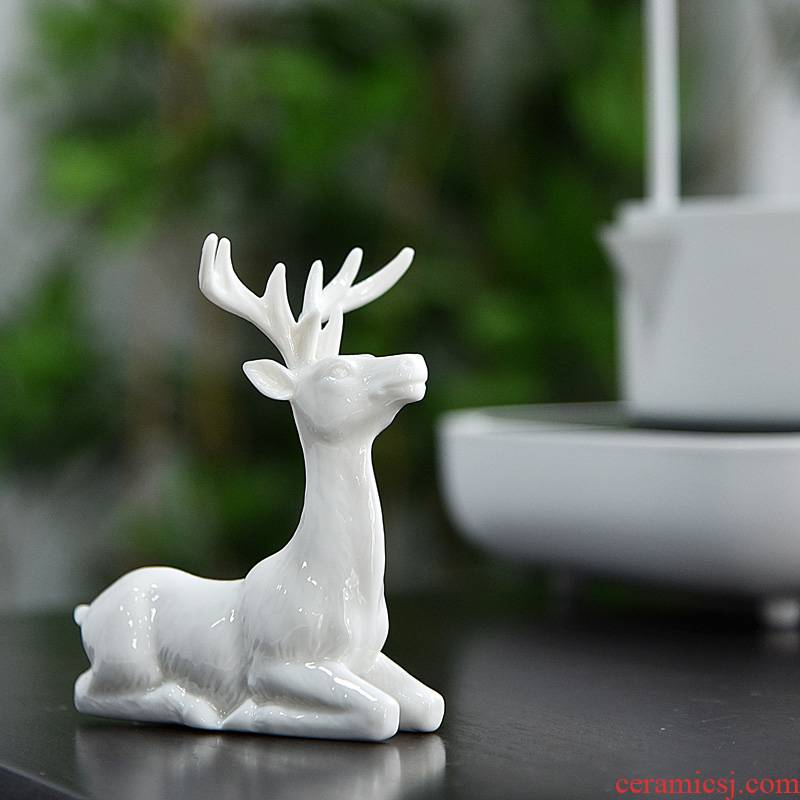 Hui shi tea pet furnishing articles furnishing articles ceramic white porcelain for its ehrs lovely fawn creative household act the role ofing is tasted the control of vehicles