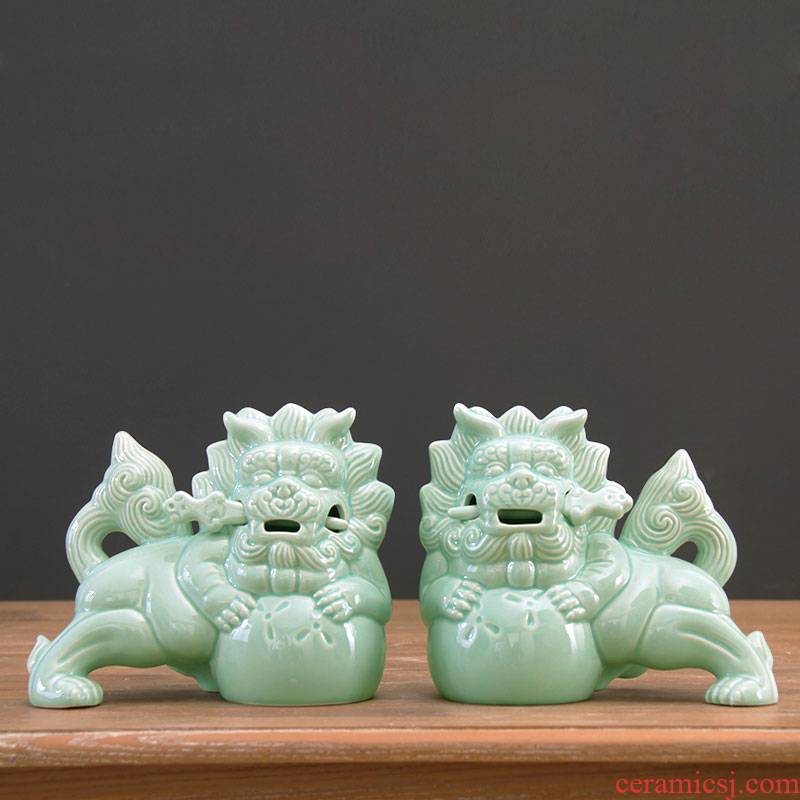Chinese style ice crack glaze ceramic crafts of sword lion a pair of jingdezhen ceramics home home decorations