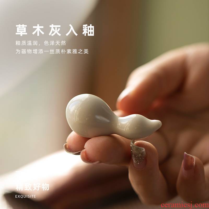 Jingdezhen ceramic bottle gourd on 6 gentleman tea accessories pen rack creative tea pet furnishing articles