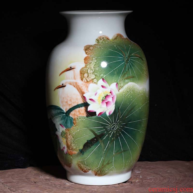 Jingdezhen hand - made lotus egrets Jingdezhen porcelain vases pure manual painting famille rose porcelain vase
