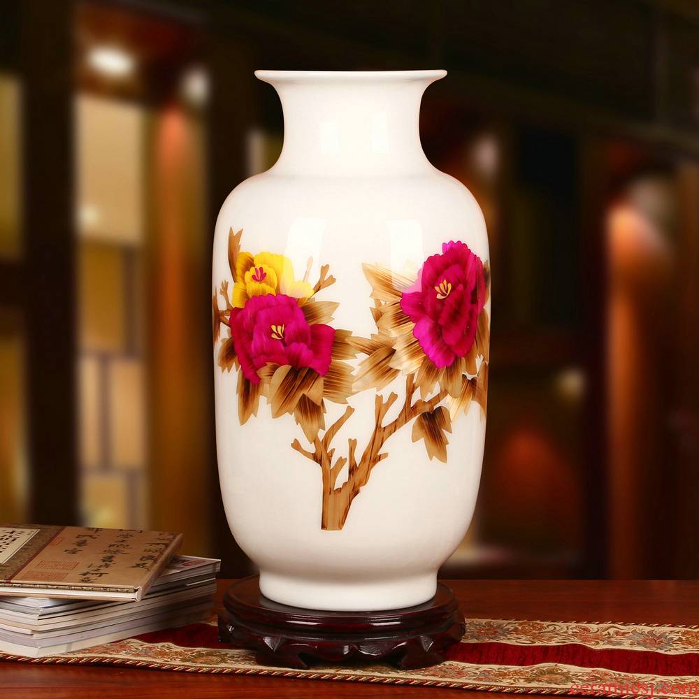 Jingdezhen ceramics white straw peony vase splendor in modern Chinese style household decorative furnishing articles