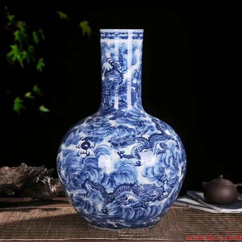 Jingdezhen porcelain youligong red dragon grain blue and white dragon vase celestial celestial dragon vase sea vase