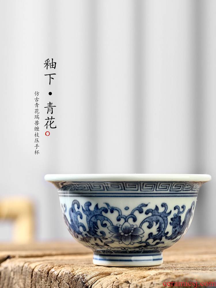 Jingdezhen blue and white master cup single CPU kung fu tea cup pressure hand a cup of pure manual sample tea cup single hand - made lotus flower