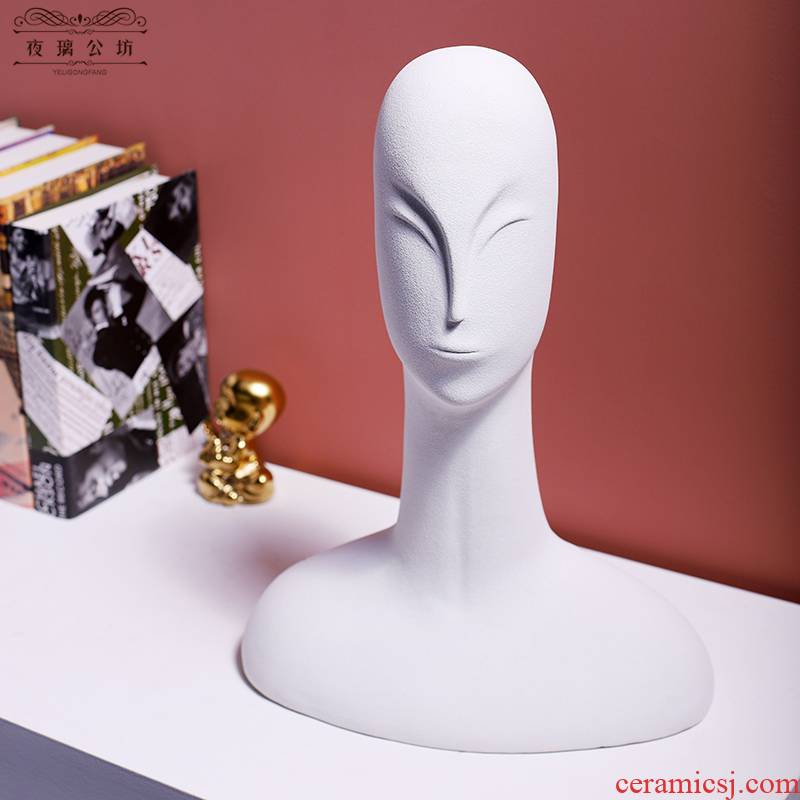 The Nordic furnishing articles abstract art portrait its ceramic figurines example room hotel home decorative arts and crafts