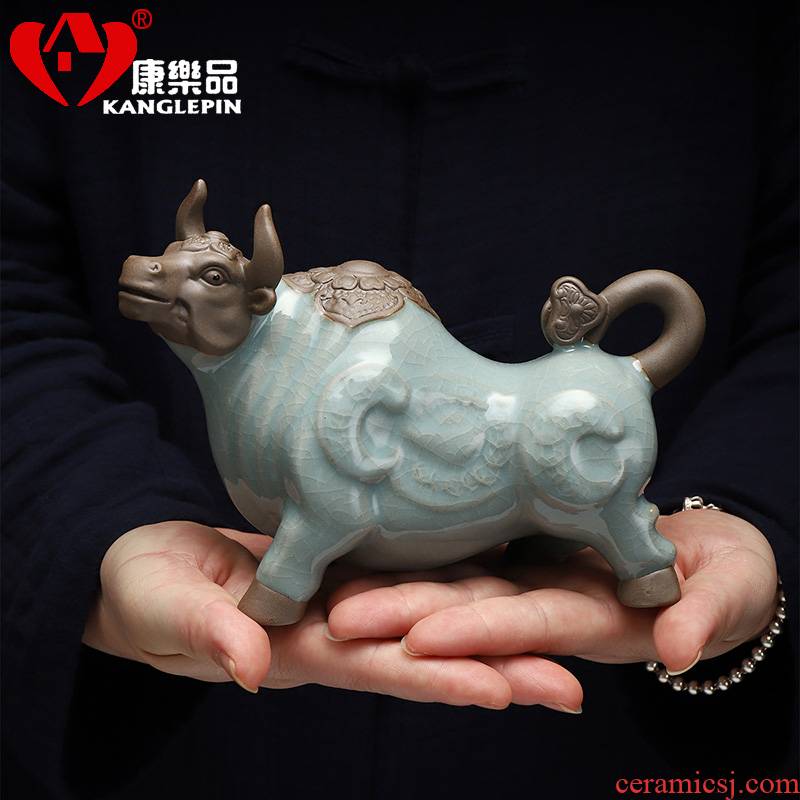 Recreation open piece of cow elder brother up with tea pet furnishing articles ceramic household adornment of Chinese zodiac cattle tea tea to play