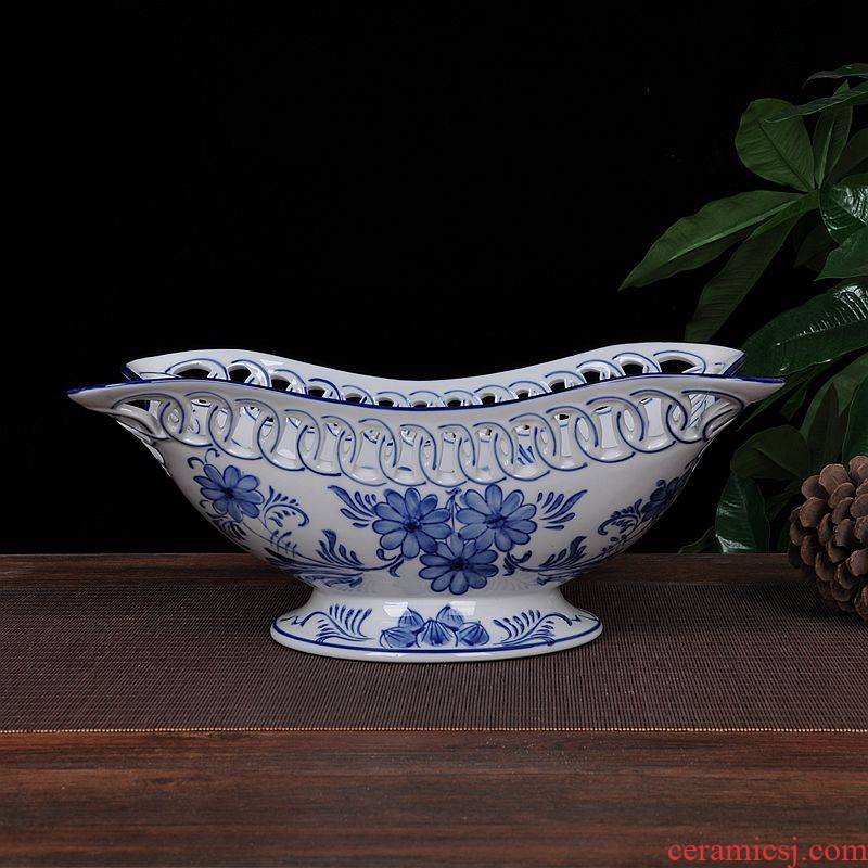 Scene, hand - made porcelain jingdezhen ceramics hollow - out large fruit bowl sitting room of Chinese style household act the role ofing is tasted furnishing articles
