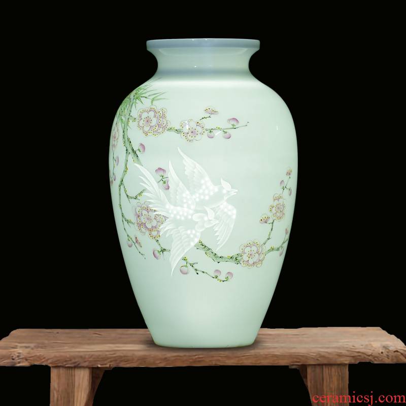 Jingdezhen famous checking carving flower vase and exquisite porcelain mesa study ancient frame ceramic furnishing articles