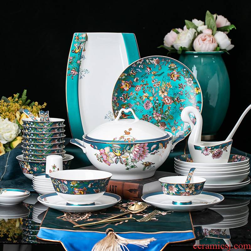 Tableware suit of jingdezhen porcelain Chinese high - grade ipads dishes light key-2 luxury dishes suit household combination microwave oven is available