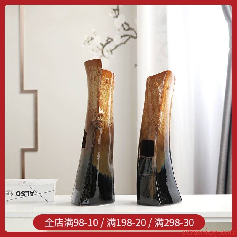 Modern minimalist decoration special - shaped ceramic vase on the showroom floor hotel club flower ornaments furnishing articles