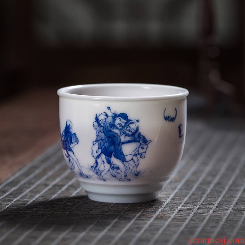 The Owl up with jingdezhen ceramic manual hand - made character, informs the to kung fu tea master single cup tea tea cup