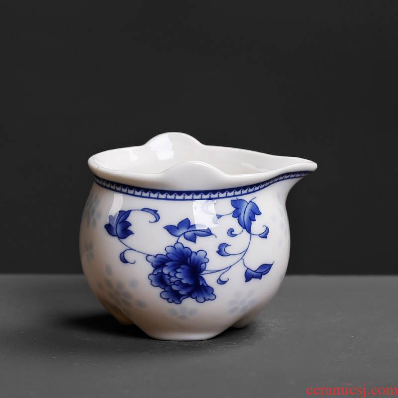 Blue and white porcelain tea fair keller of filter points tea kungfu archaize individuality creative tea accessories ceramics 150 ml