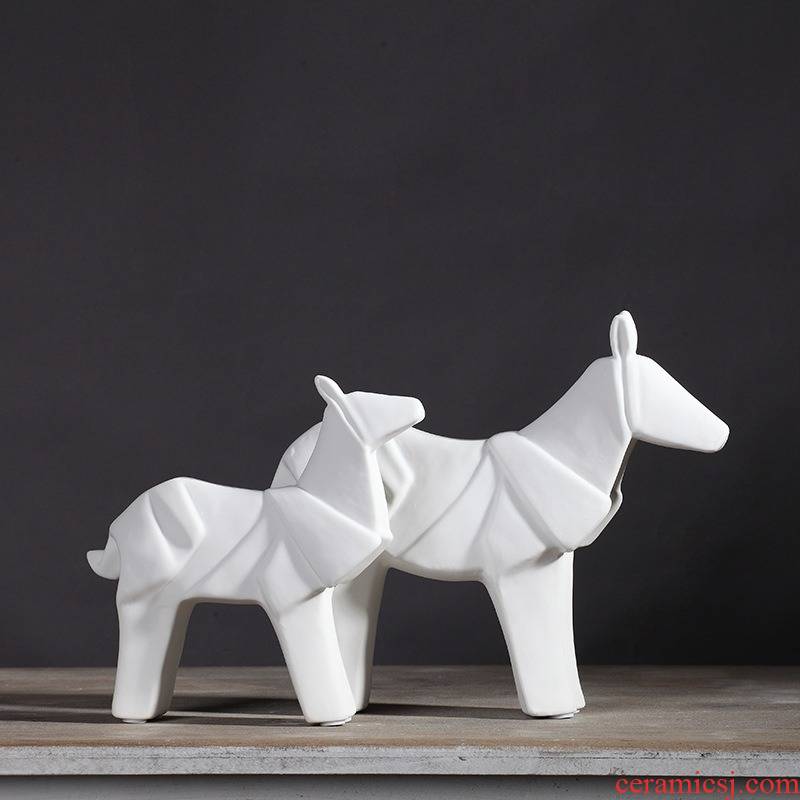 Nordic contracted wind ceramic origami horse decoration is the sitting room TV ark adornment furnishing articles wholesale creative arts and crafts