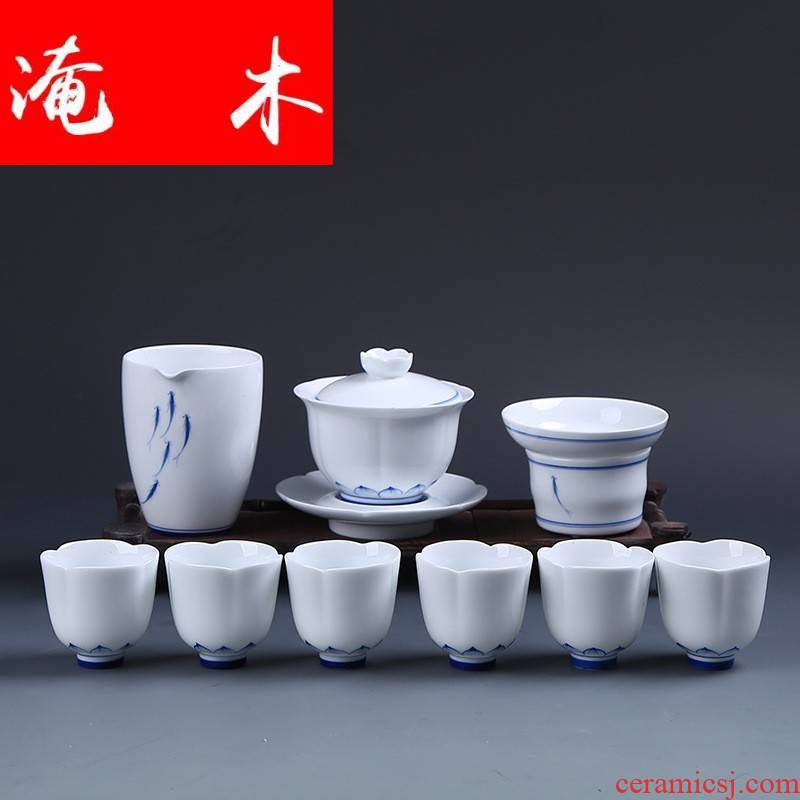 Submerged wood jingdezhen blue and white porcelain tureen hand - drawn kung fu tea set ceramic cups of a complete set of business gifts