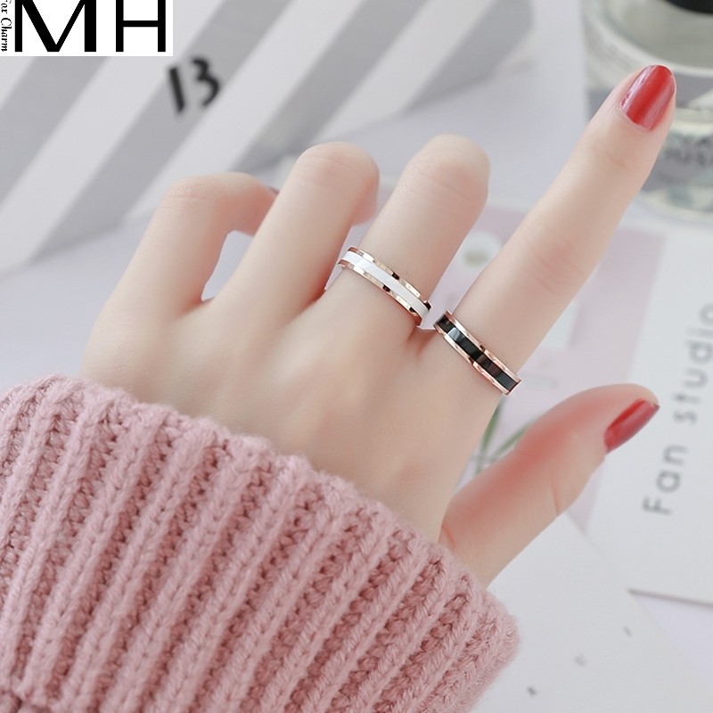 Rose gold skinny fashion web celebrity, black and white ceramic rings for men and women lovers ring tail ring finger to buddhist monastic discipline act the role ofing is tasted