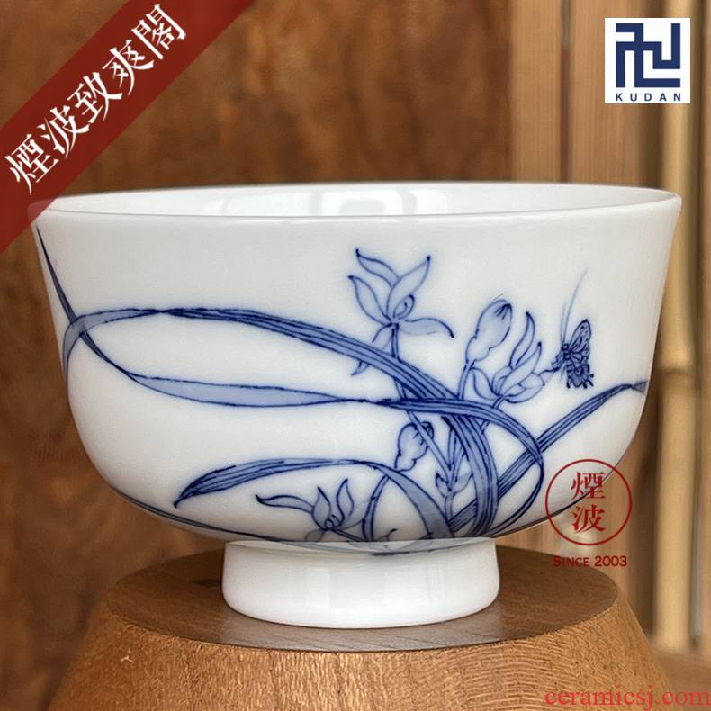 Jingdezhen nine calcinations hand - made blue - and - white porcelain hand refers to butterfly pressure hand cup tea cups