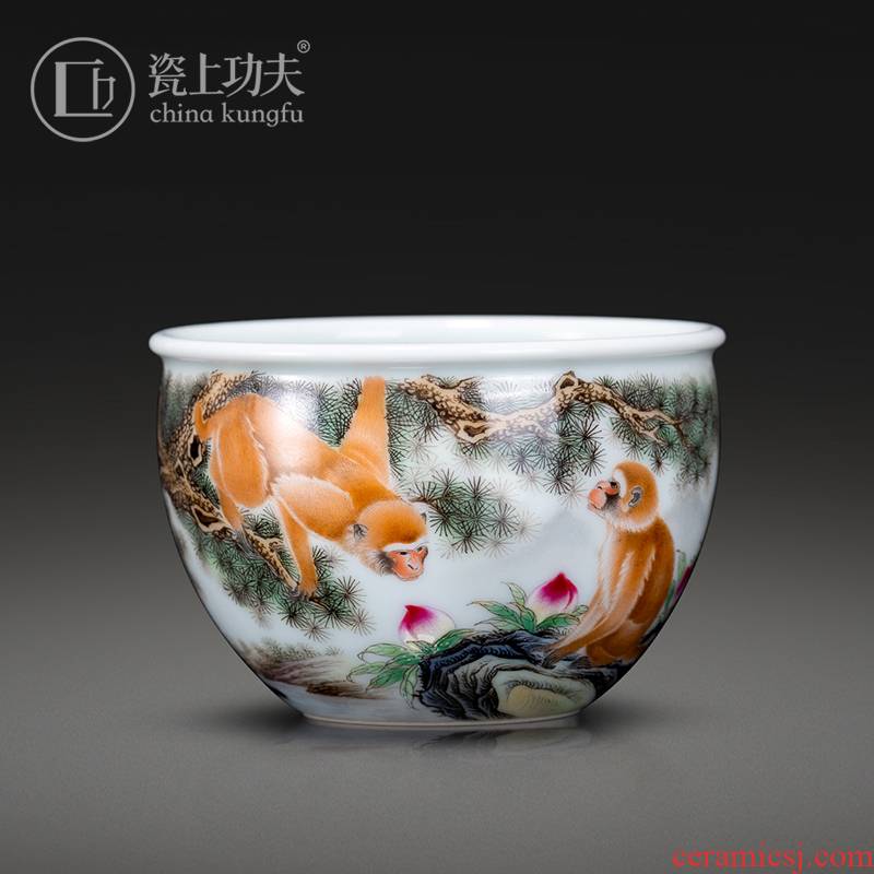 Hand - made colored enamel porcelain on kung fu spirit monkey peach master of jingdezhen ceramic kung fu tea cups cylinder cup bowl
