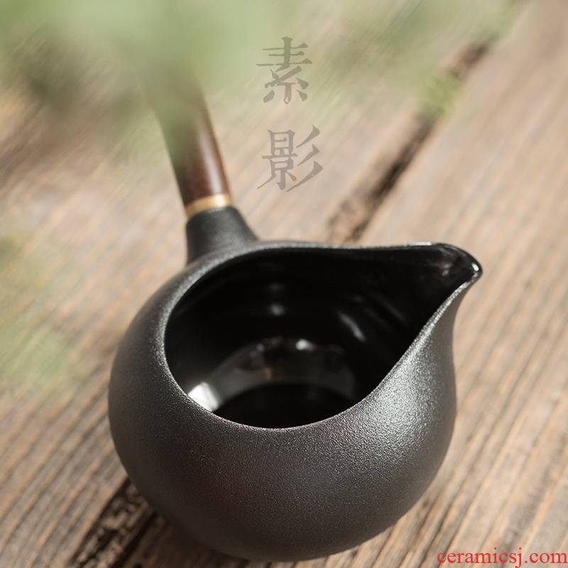 Qiao mu zen lateral make ceramic fair keller of tea is ebony handle and a cup of hot black tea zen