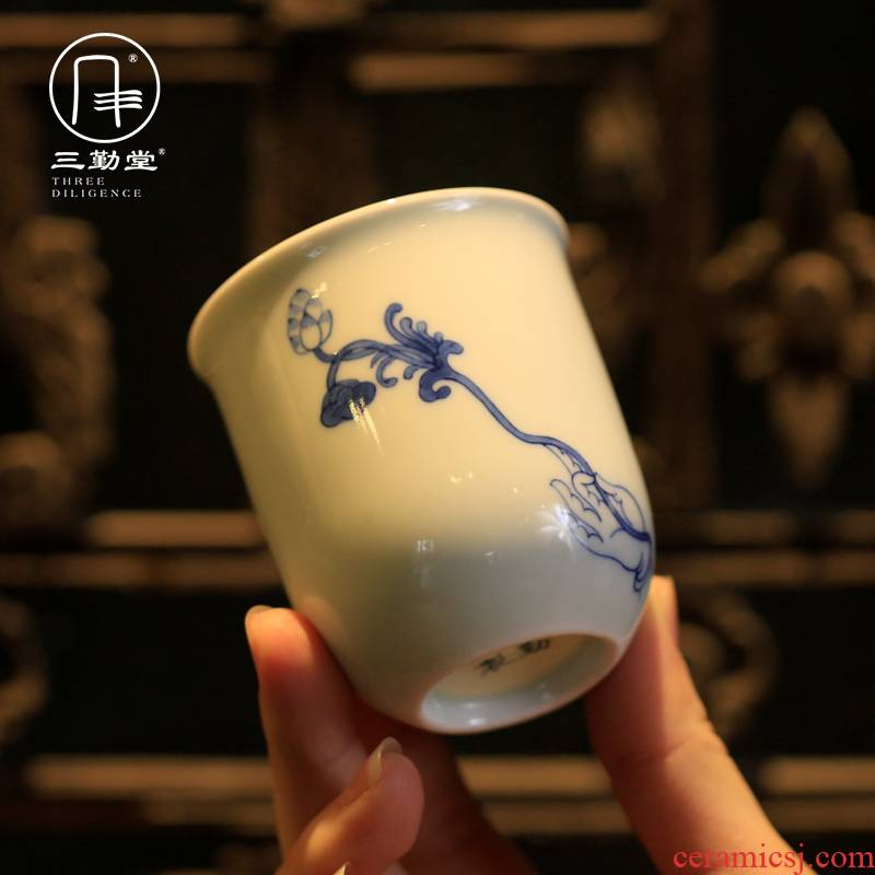Three frequently hall master cup of blue and white porcelain ceramic cups jingdezhen kung fu tea pu - erh tea sample tea cup SQT001086