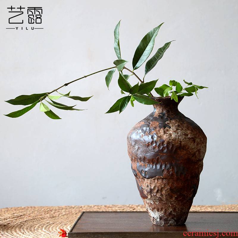 Coarse ceramic vase bearing flower arranging nostalgic manual home stay hotel wabi-sabi zen wind restoring ancient ways furnishing articles Coarse pottery