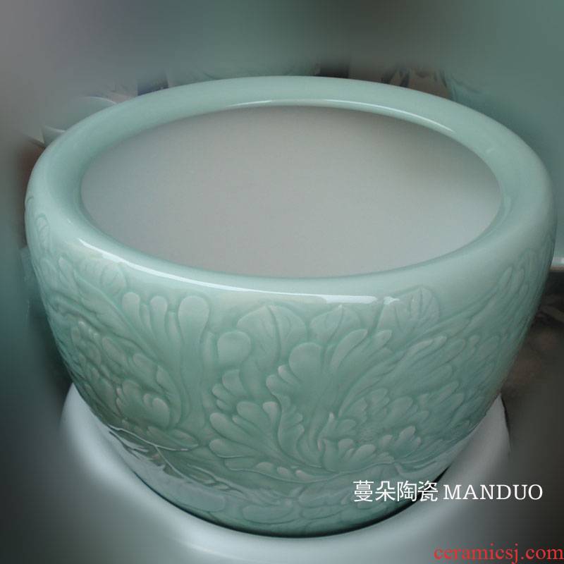 Jingdezhen celadon shadow green peony porcelain carving calligraphy and painting the sitting room furnishings elegant elegant elegant porcelain cylinder
