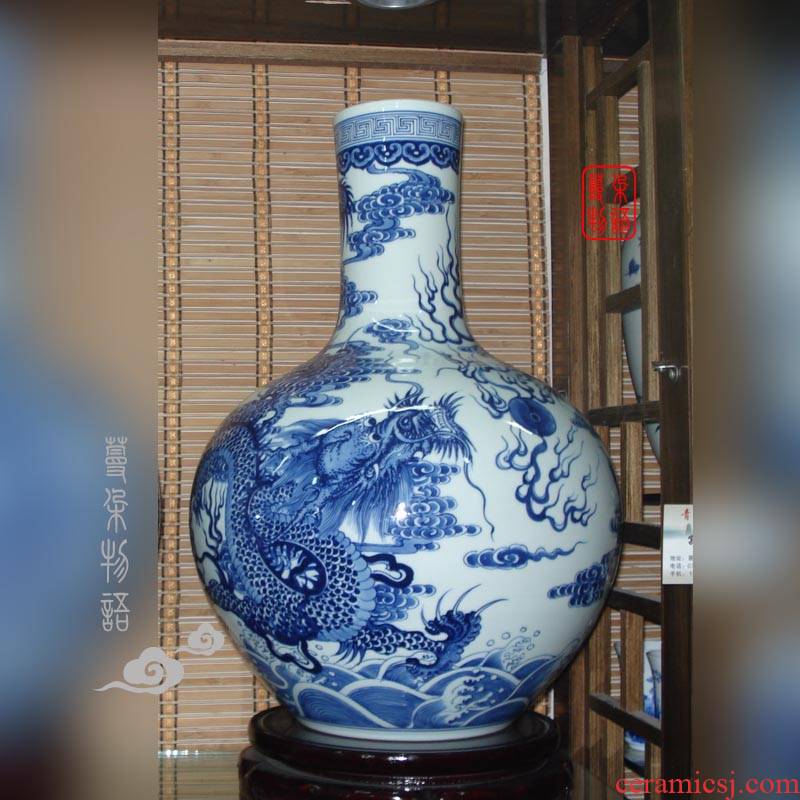 Jingdezhen blue and white sea dragon pure hand - made celestial vase imitation qianlong hand - made blue dragon playing bead