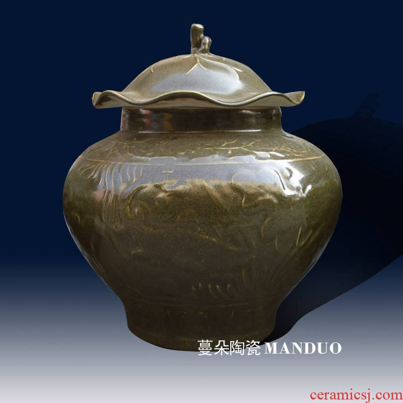 At the end of the Chinese style classical decoration decoration display jingdezhen antique tea pot archaize color porcelain pot lotus leaf