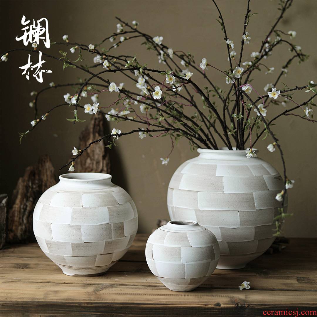 Manual insert ceramic vase restoring ancient ways artists space flower decorations furnishing articles Chinese dried flowers home home stay facility