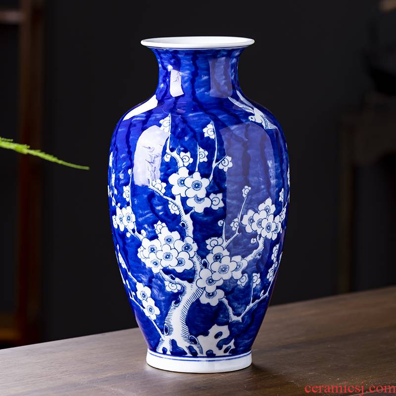 Jingdezhen ceramic vases, antique Ming and the qing dynasty blue - and - white hand - made of ice may Chinese TV ark adornment that occupy the home furnishing articles