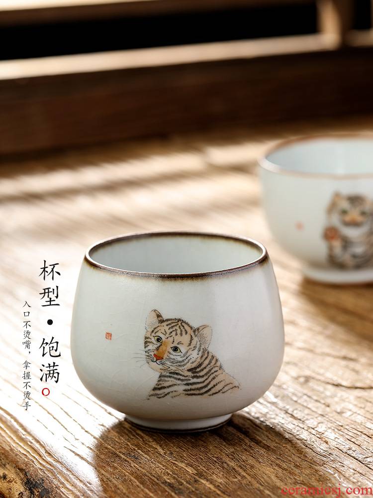 Hand your up jingdezhen kung fu tea master cup single CPU ceramic cups restoring ancient ways is pure manual sample tea cup