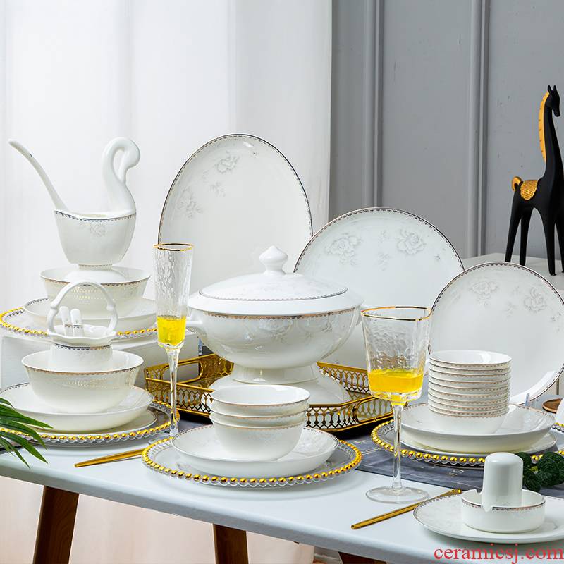 The new ipads porcelain tableware suit dishes household jingdezhen is pure and fresh and contracted Jin Bianxin Chinese high - end dishes