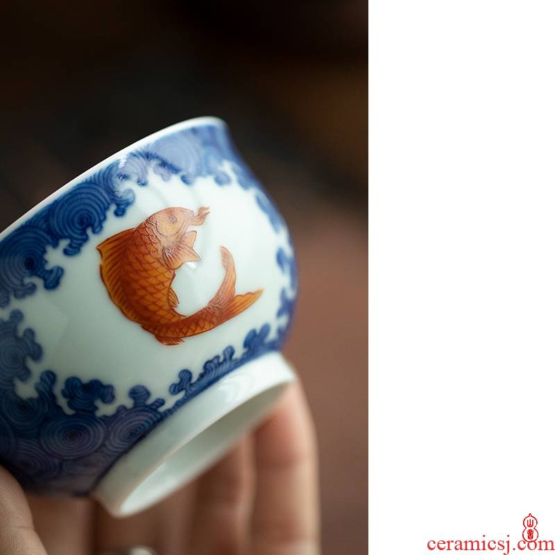 Qin Qiuyan jingdezhen blue and red see colour seawater fish grain cup cup master cup single CPU ceramic sample tea cup by hand