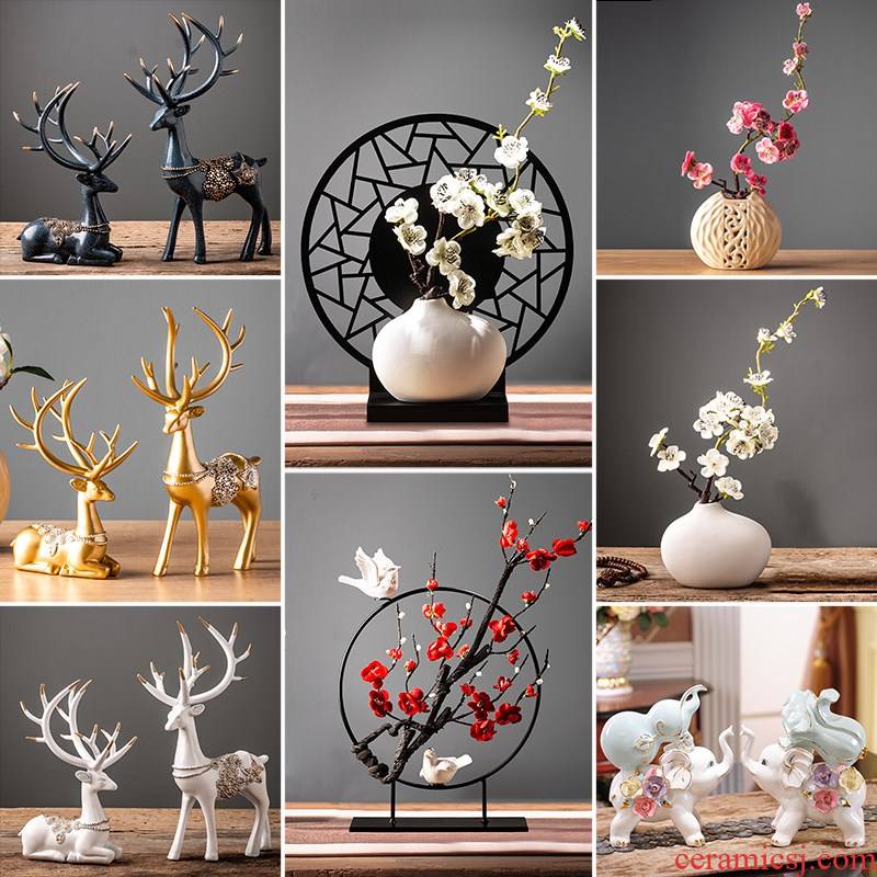 I and contracted sitting room ceramic vase deer furnishing articles TV creative home bookcase wine cabinet room adornment is placed.
