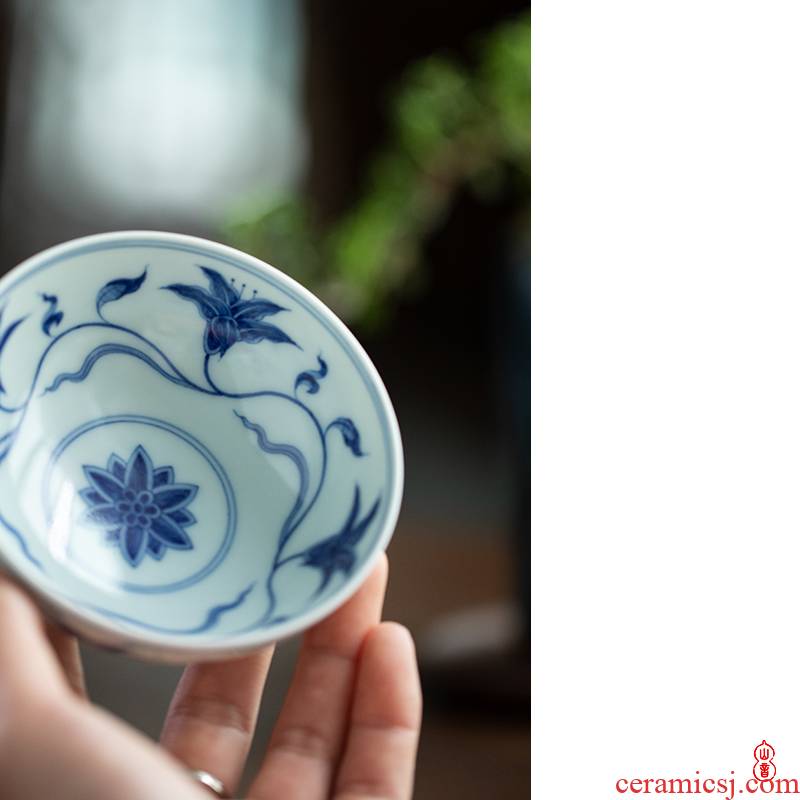 Qin Qiuyan blue - and - white hand - made day lilies grain single CPU jingdezhen manual CPU master cup and cup ceramic sample tea cup