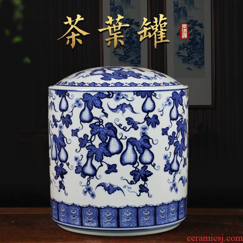 Caddy fixings ceramic seal pot store receives a large blue and white porcelain tea pot of pu 'er tea cake tin boxes