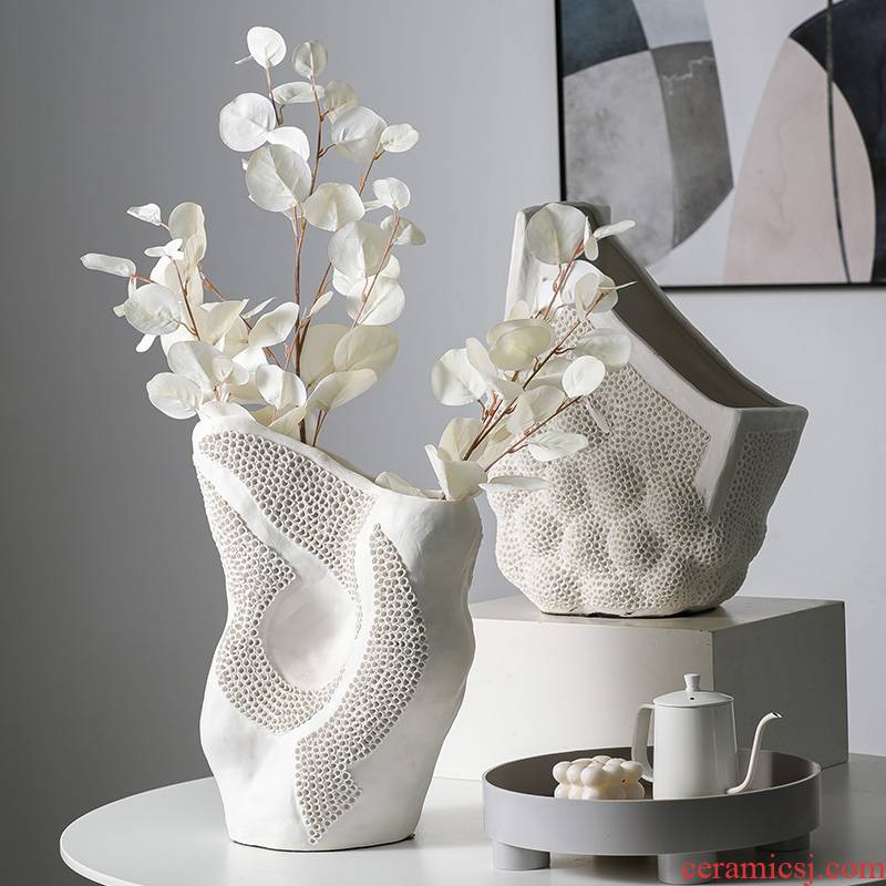 I and contracted rice white ceramic honeycomb dried flower vase household living room TV cabinet restaurant desktop furnishing articles arranging flowers