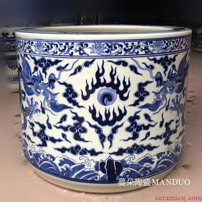 Jingdezhen hand - made ssangyong grain big censer blue and white dragon temple temple supplies high - end cultural big censer